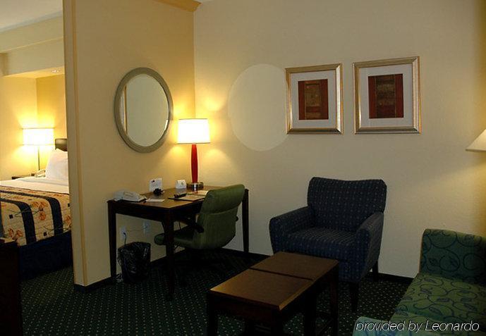 Springhill Suites Prince Frederick Екстер'єр фото